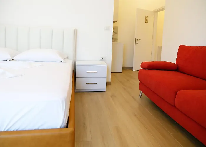 Aleksander Apartments